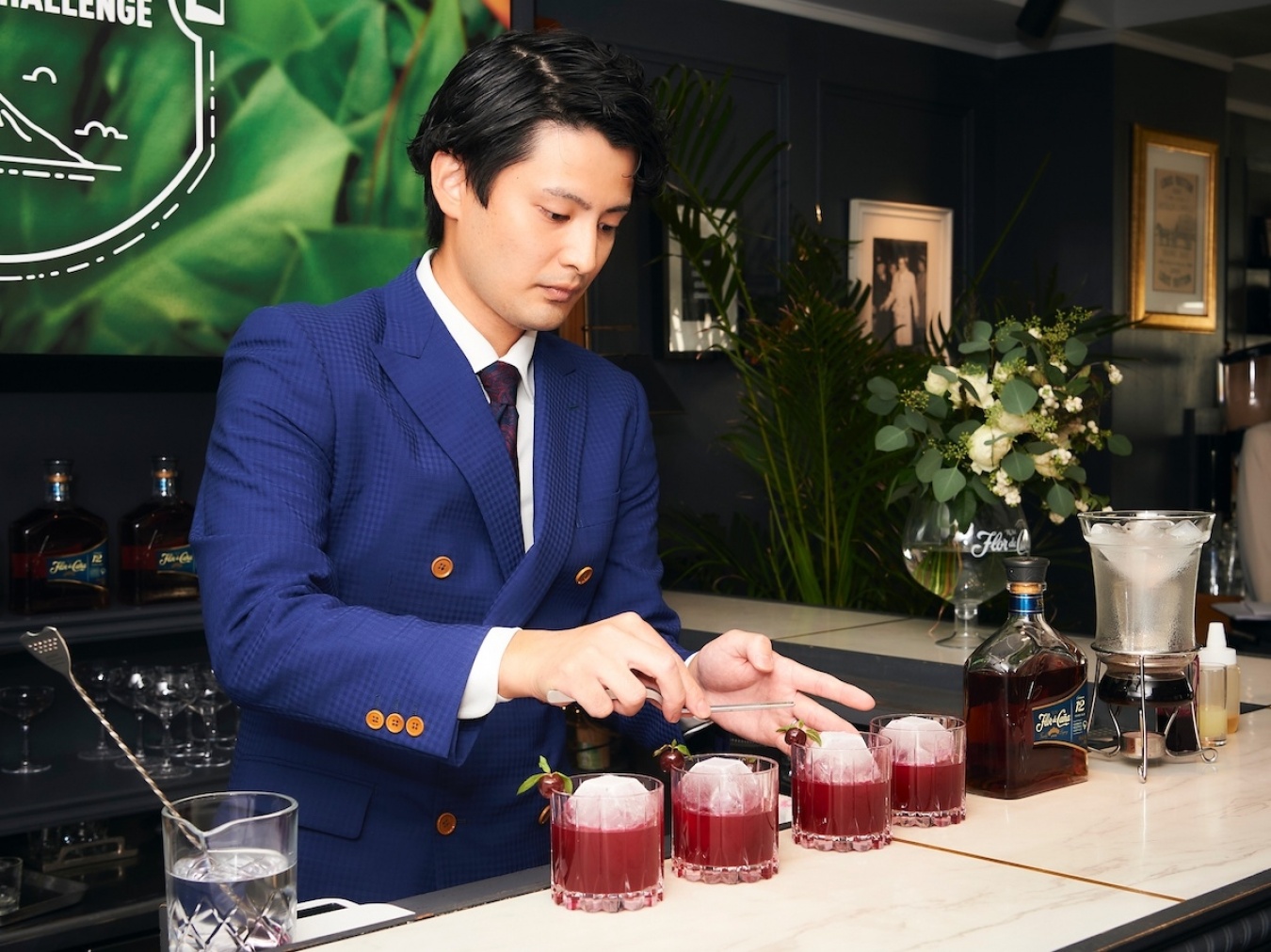 3位に輝いた「BAR B&F」峰岸翔弥さんのプレゼンテーション。